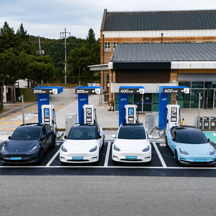 Charging station image for [오픈] 워터 청주휴게소 서울방향 오픈 🎉 가는 길은 막혀도, 충전은 400kW로 시원하게! 
